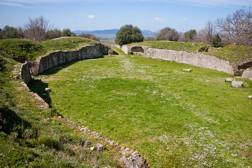 Parco Archeologico di Roselle a Grosseto: guida alle rovine etrusche e romane