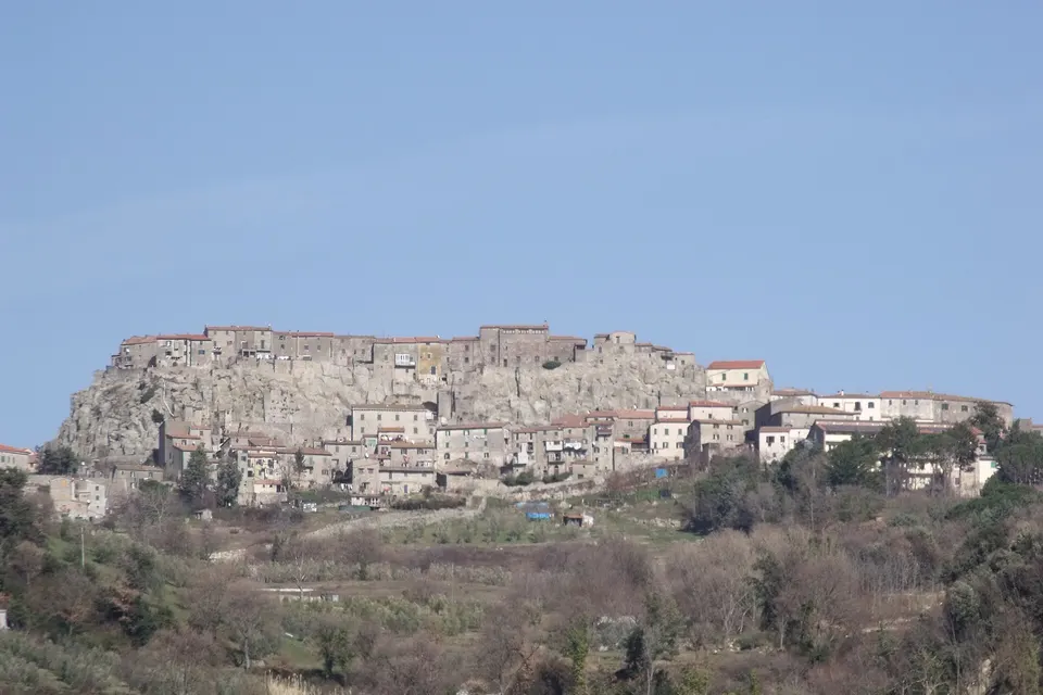 Roccastrada, avviso per un incarico di assistenza informatica a Net-Spring