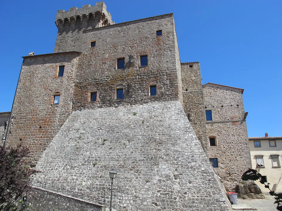 Arcidosso intitola una strada al Maestro Norbu e festeggia i 10 anni del Maco