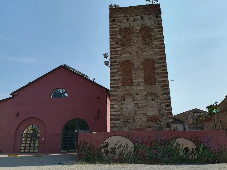 Cartellone del Teatro Fonderia Leopolda a Follonica: spettacoli e abbonamenti 2026/2027