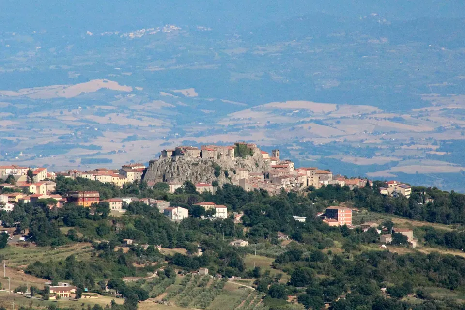 Roccastrada, riaperto il portale per le iscrizioni al trasporto scolastico
