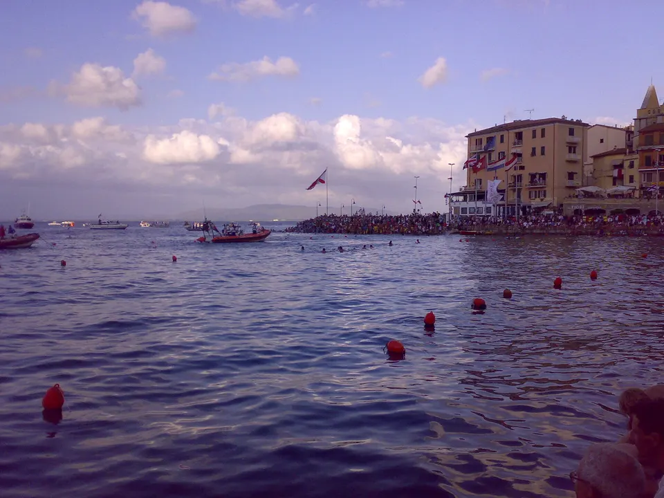 Palio Marinaro dell'Argentario: storia, rioni e come assistere alla regata