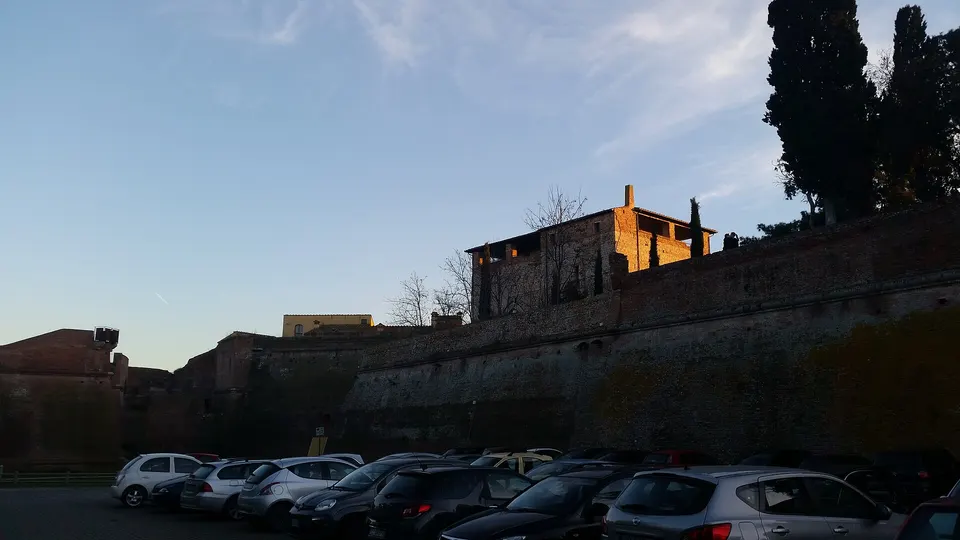 Cambio residenza e voltura utenze a Grosseto: come fare acqua, luce e gas nella nuova casa