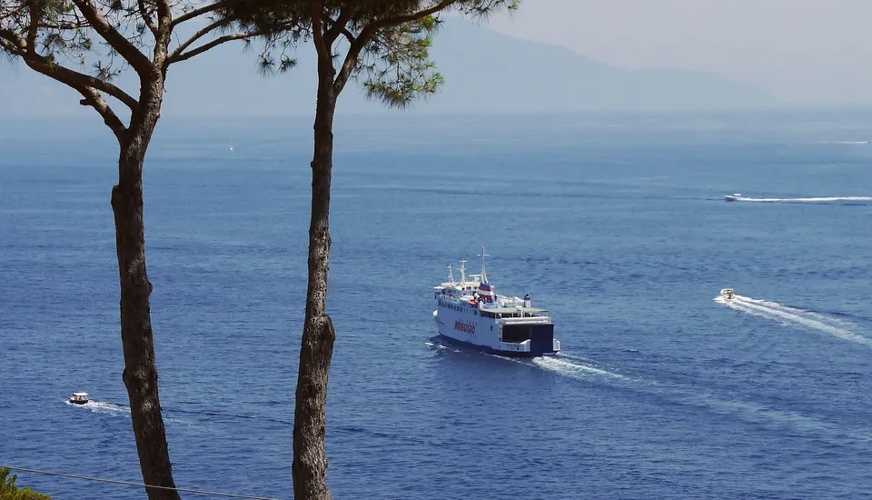 Da Isola del Giglio a Monte Argentario in traghetto: linee, orari e come proseguire