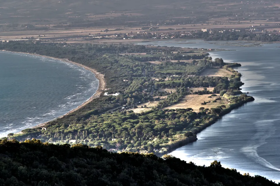 Orbetello revoca l'appalto della barriera per la ciclabile Albinia-Giannella
