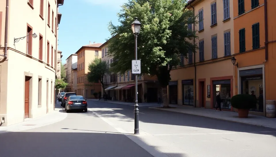 Grosseto, perde il controllo dell'auto: abbatte un palo e centra un'auto in sosta