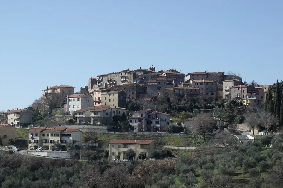 Civitella Paganico e le sue frazioni: itinerario tra i borghi della Maremma interna