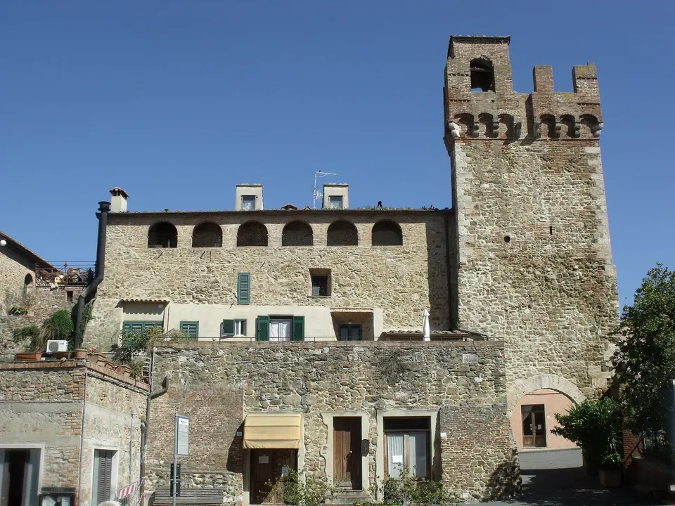 Defensive Gate Porta Grossetana in Istia d’Ombrone, hamlet of Grosseto, Maremma, Provincia di Grosseto, Tuscany, Italy